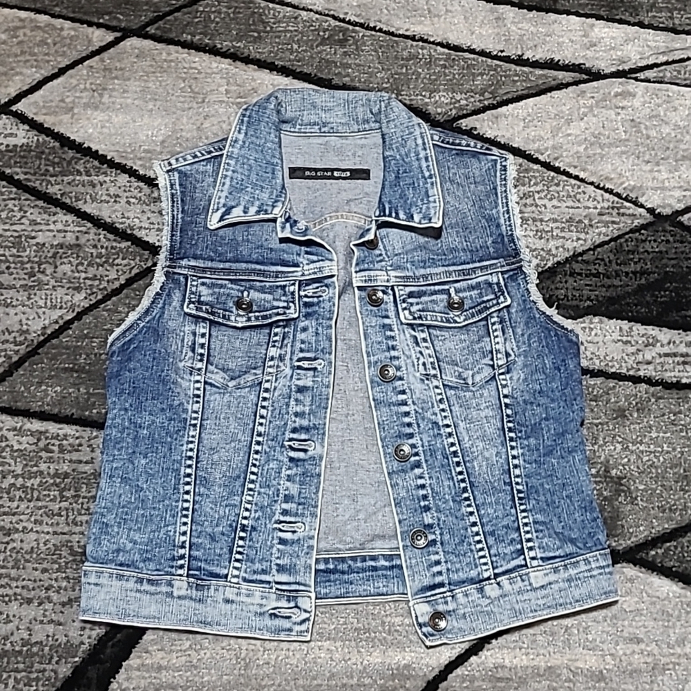 VINTAGE BIG STAR FRAYED DENIM VEST